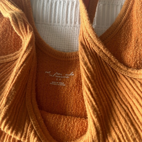 UO Orange Crop Tank 🍊 - Picture 3 of 4